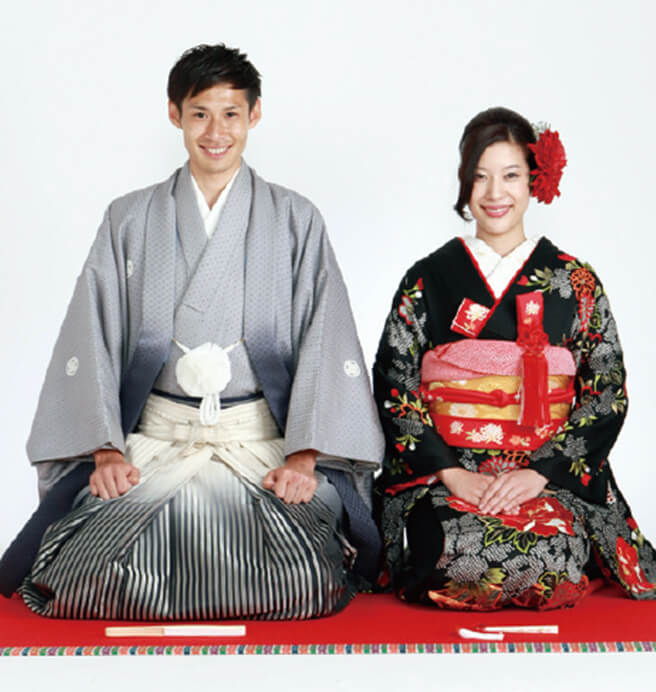 新郎(衣裳2着、着付)新婦(衣裳2着、美容、着付)