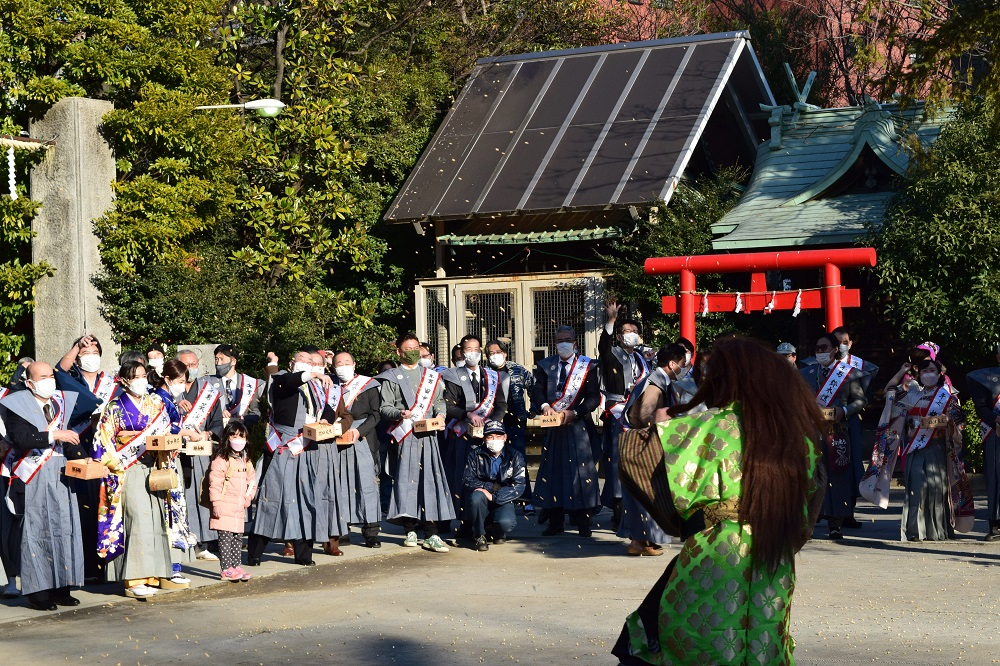 稲毛神社節分祭に福物を奉納